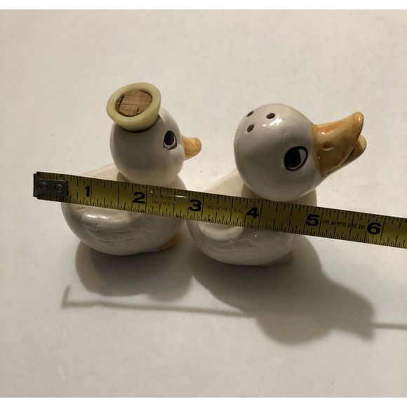 Vintage Small White Ducks Shakers - Picture 5 of 5